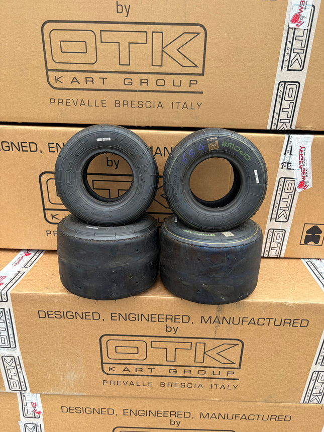 USED MOJO D5 TYRE SET Ref 584