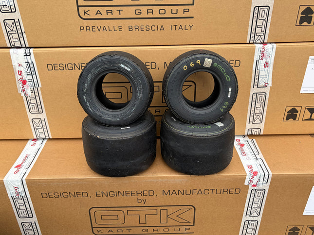 USED MOJO D5 TYRE SET Ref 069