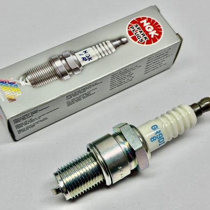 NGK SPARK PLUG GR8D1-8 + GR9D1-8