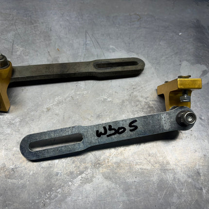 USED OTK EXHAUST MOUNT SET