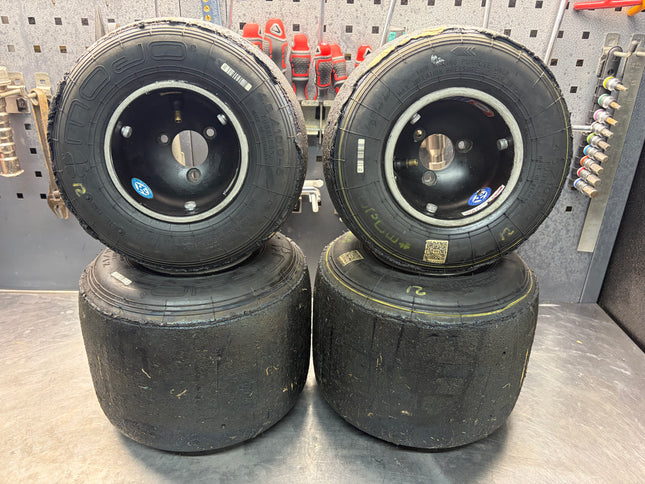 USED DOUGLAS MAG KART WHEELS FITTED WITH MOJO D5 TYRES